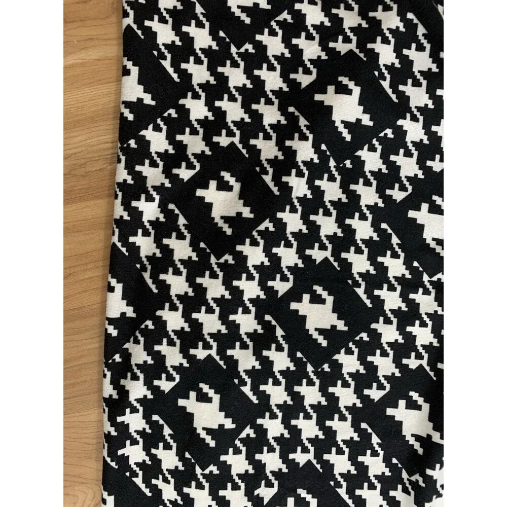 Black & White Infinity Scarf  Cowl Houndstooth w/ Zip Pocket 2 Chic
